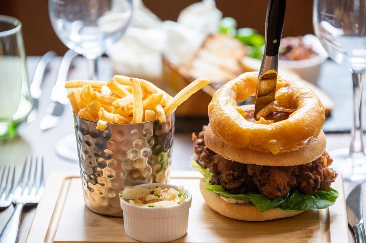 The Chequers Hotel Newbury  Eksteriør bilde