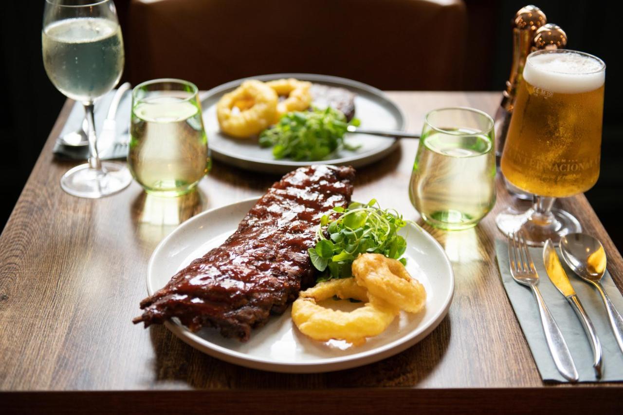 The Chequers Hotel Newbury  Eksteriør bilde