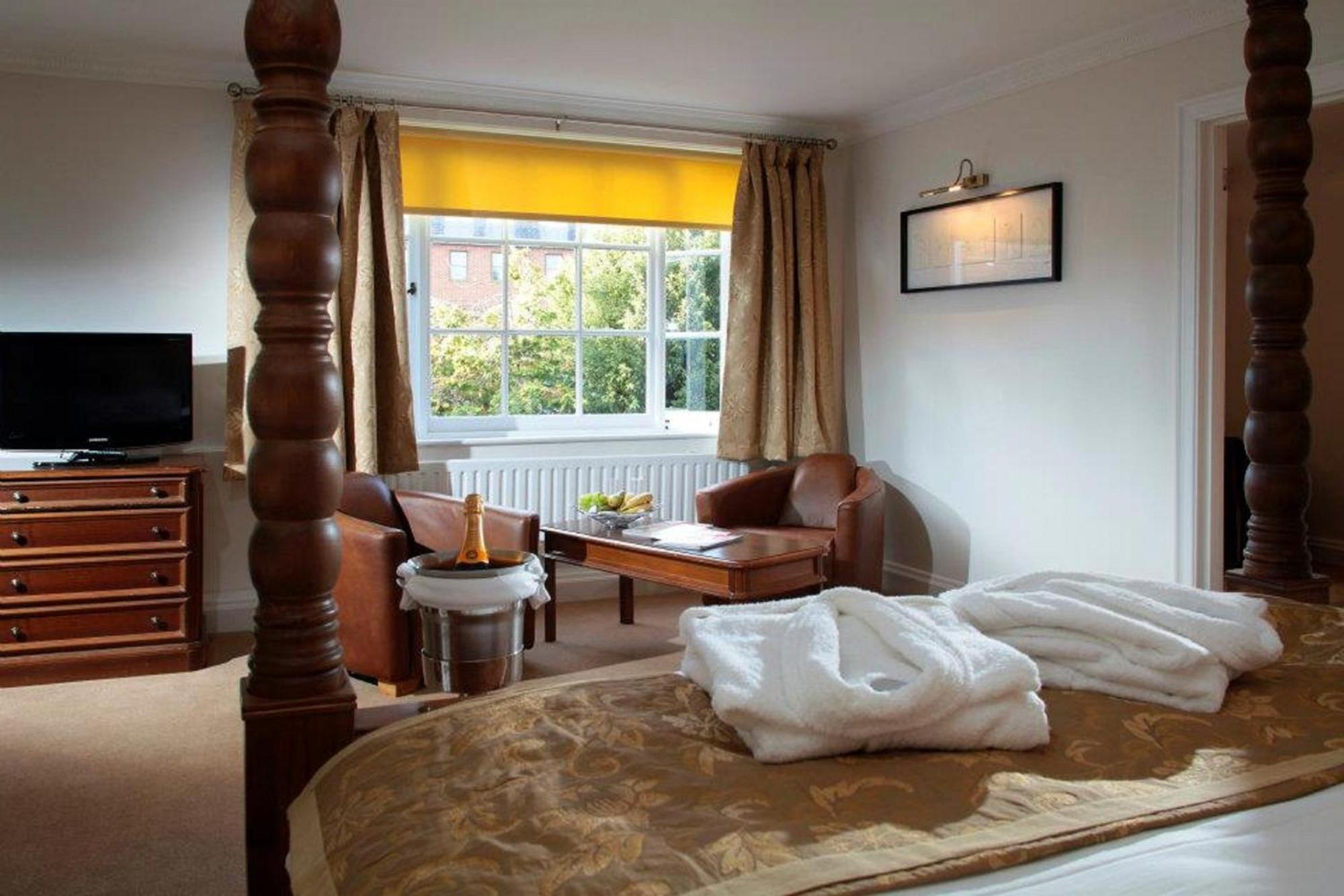 The Chequers Hotel Newbury  Eksteriør bilde