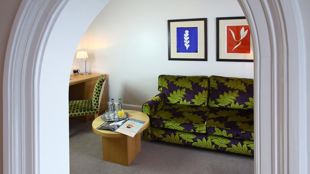 The Chequers Hotel Newbury  Eksteriør bilde