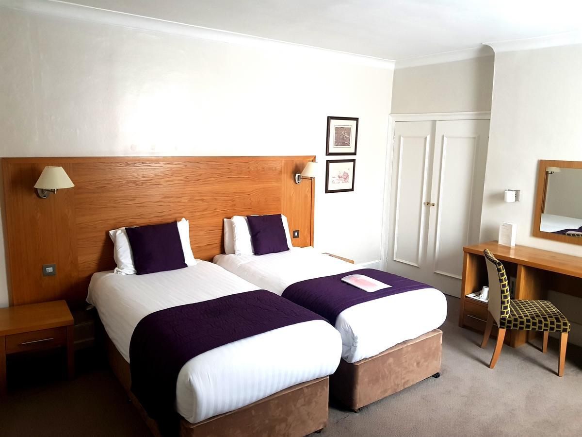 The Chequers Hotel Newbury  Eksteriør bilde