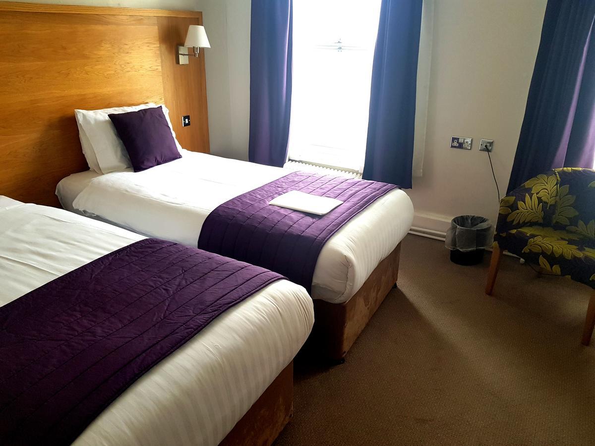 The Chequers Hotel Newbury  Eksteriør bilde